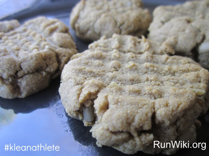 7 ingredient Sunbutter Cookie recipe- this dessert is so easy, clean and healthy