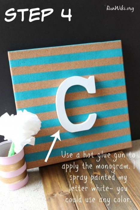 DIY Monogram Pin Board - great Christmas craft gift idea for desk or bedroom. Easy project with only 4 steps - beautiful in any home or office